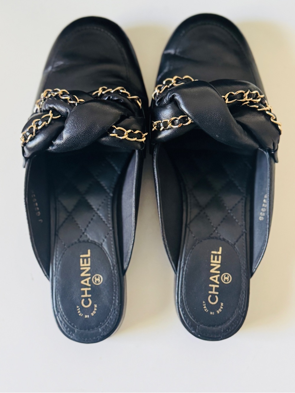 Authentic CHANEL Lambskin Chain Braided Flat Mules in Black and gold chain - Picture 2 of 13
